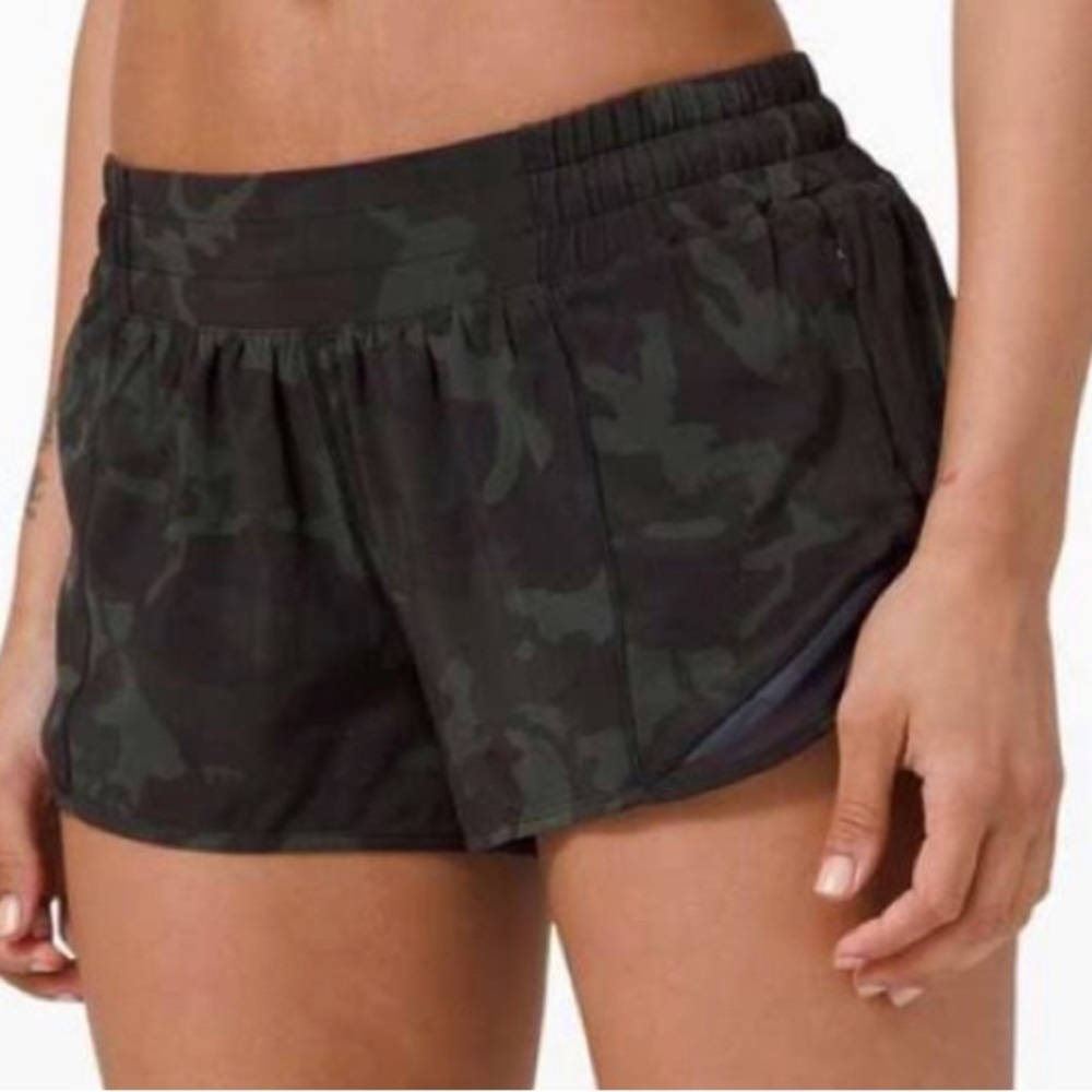 Lululemon Hotty Hot shorts